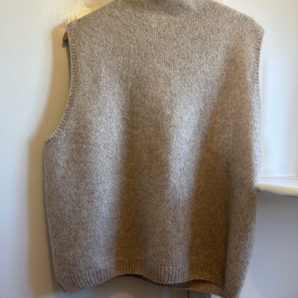 Lisa Yang Tilda Cashmere Vest in Desert Sand - Size 1 - BRAND NEW